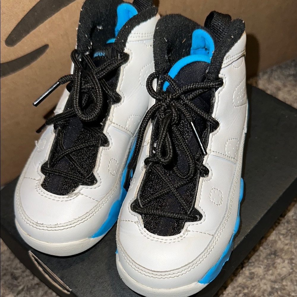 Nike White and Blue Sneakers